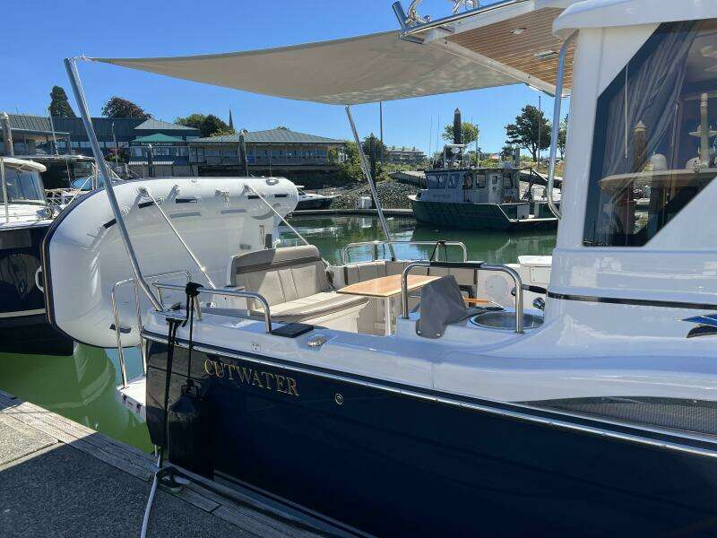 32ft Cutwater Yacht For Sale