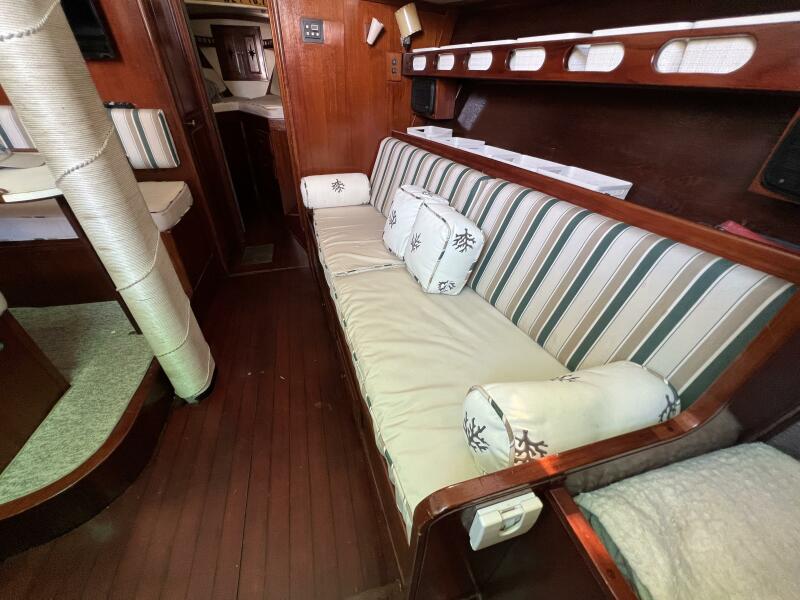 41' 1973 Gulfstar 41 CC