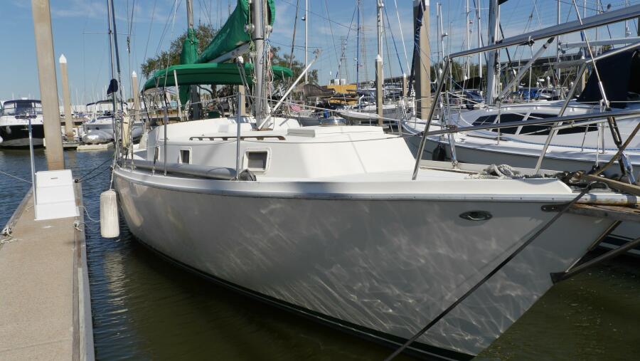 41' 1973 Gulfstar 41 CC