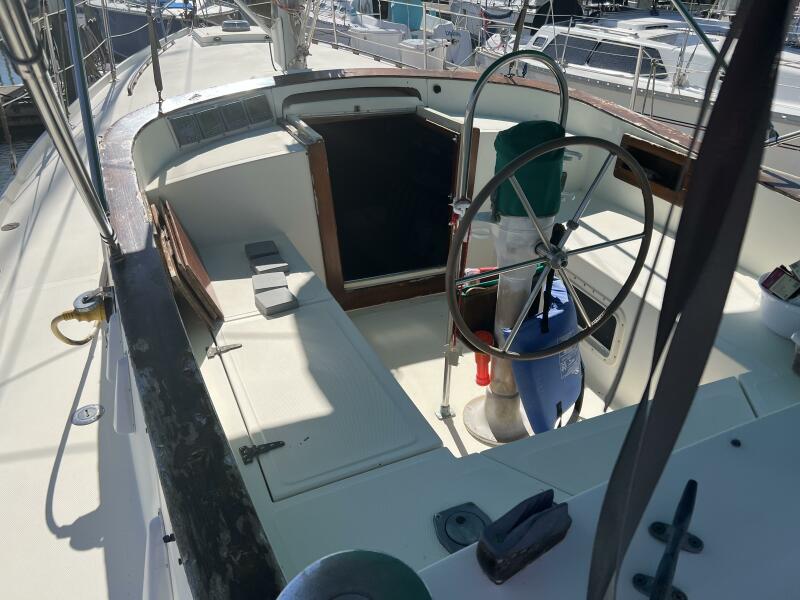 41' 1973 Gulfstar 41 CC