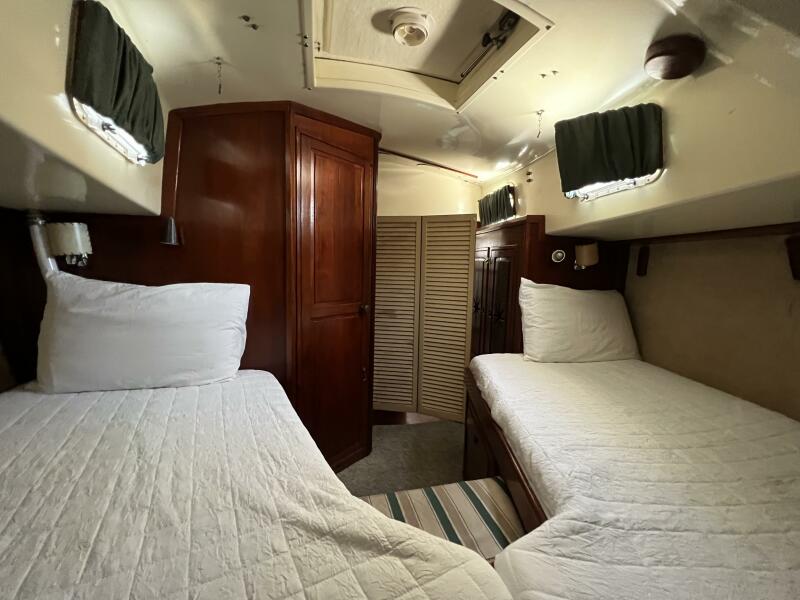 41' 1973 Gulfstar 41 CC