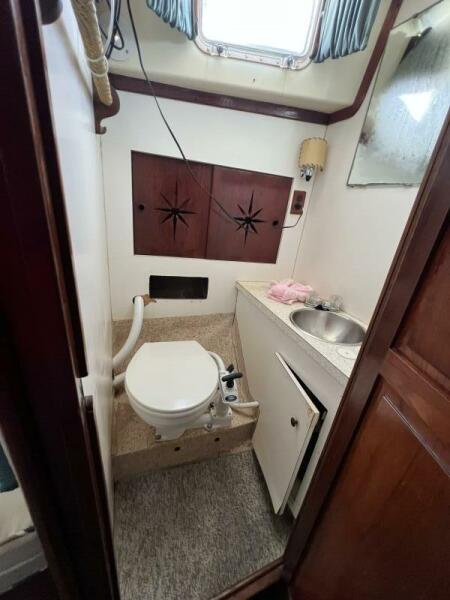 41' 1973 Gulfstar 41 CC