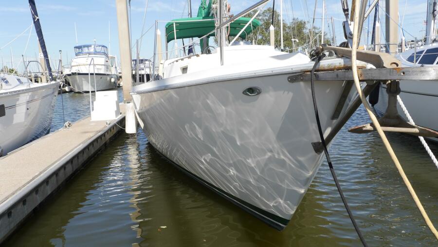 41' 1973 Gulfstar 41 CC