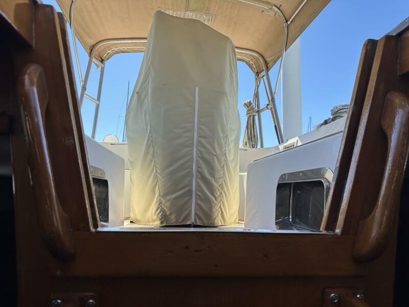 46' 1996 Hylas 46
