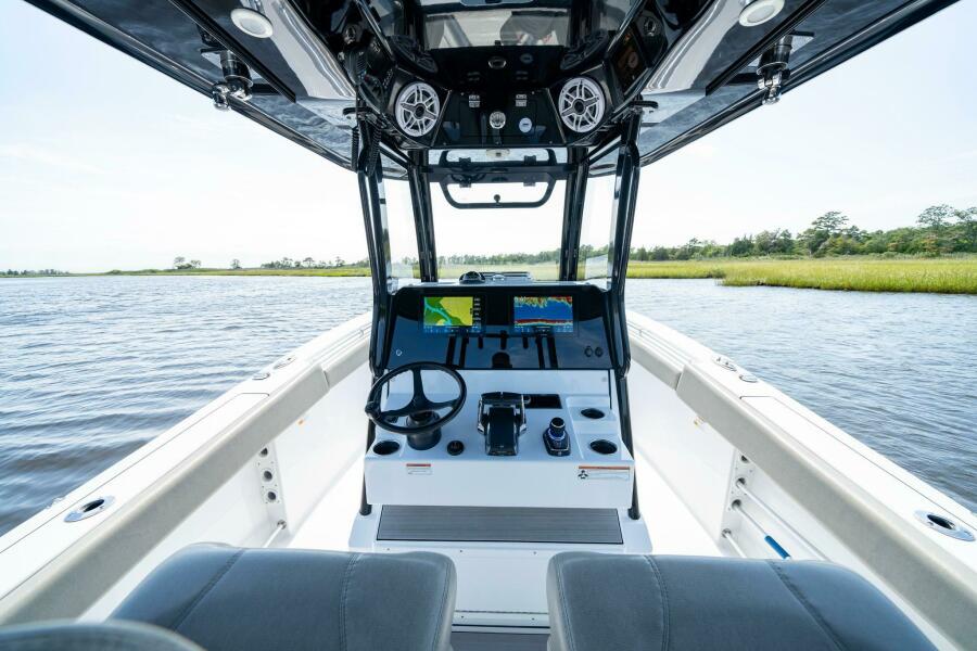 28' 2023 Sportsman 282 CC