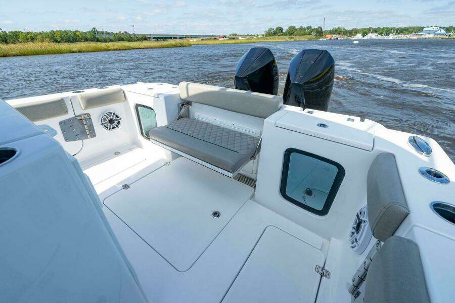 28ft Sportsman Yacht For Sale
