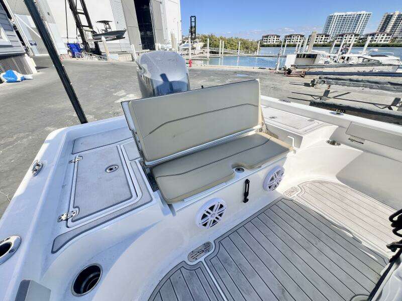 24ft Sportsman Yacht For Sale