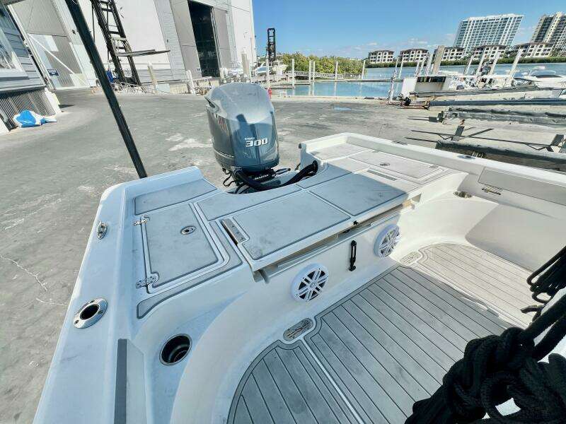 24ft Sportsman Yacht For Sale