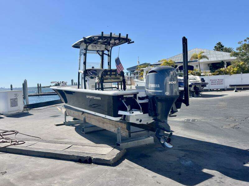 24ft Sportsman Yacht For Sale