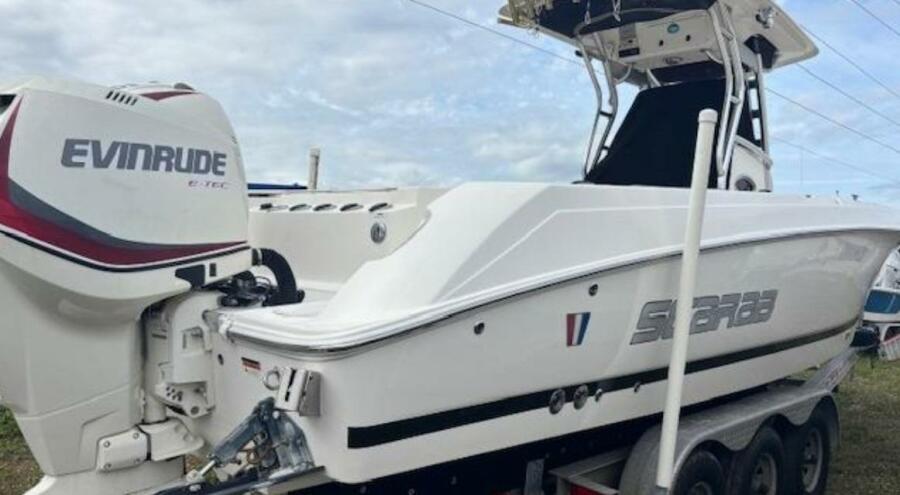 30' 2013 Center Console Scarab