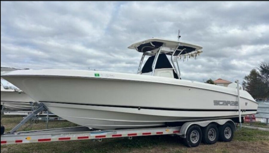 30' 2013 Center Console Scarab