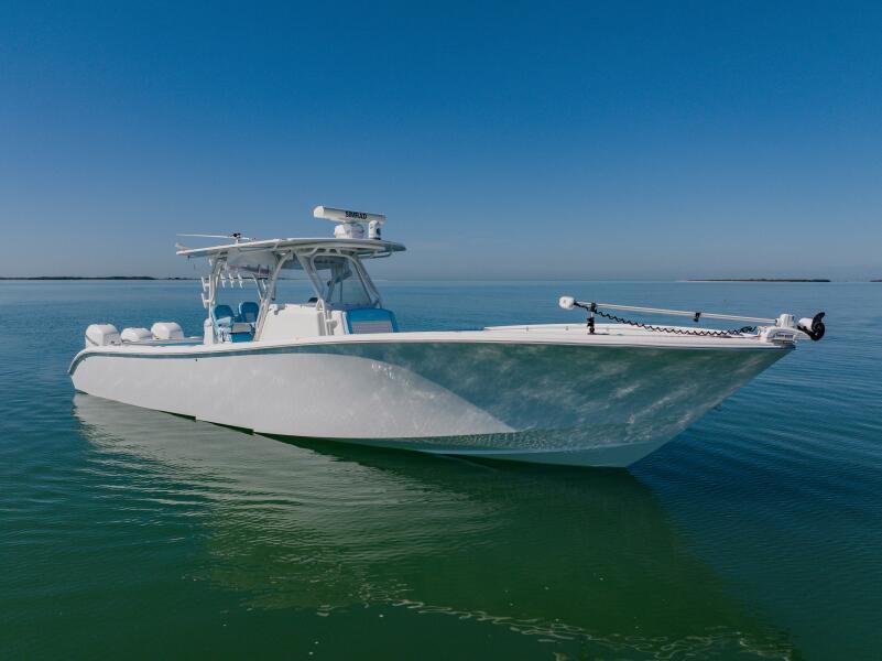 39' 2015 Yellowfin Offshore