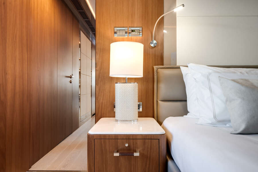 98ft Ocean Alexander Yacht For Sale