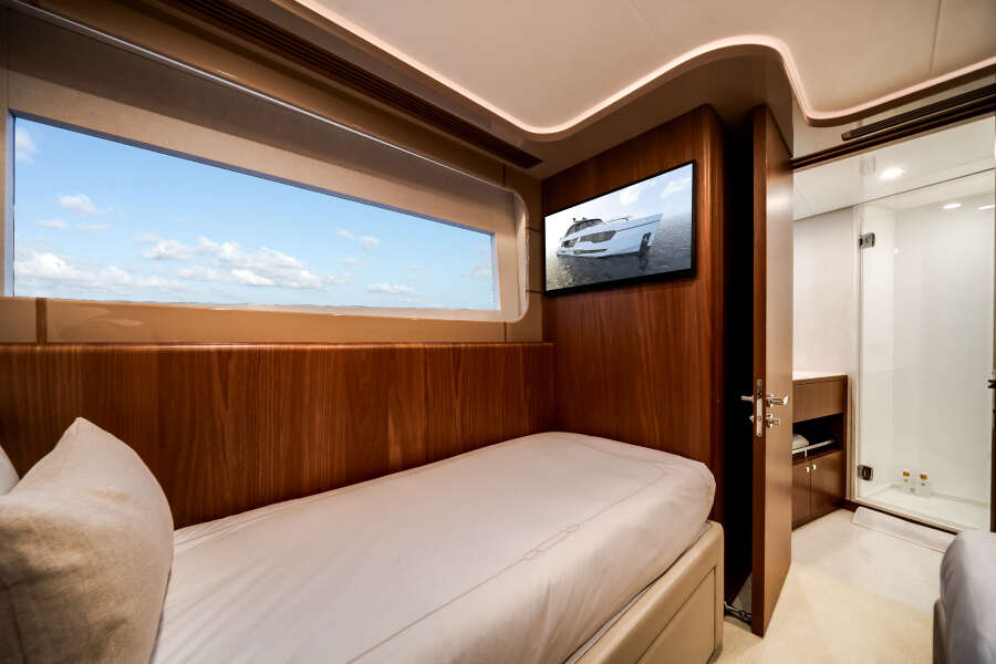 98ft Ocean Alexander Yacht For Sale