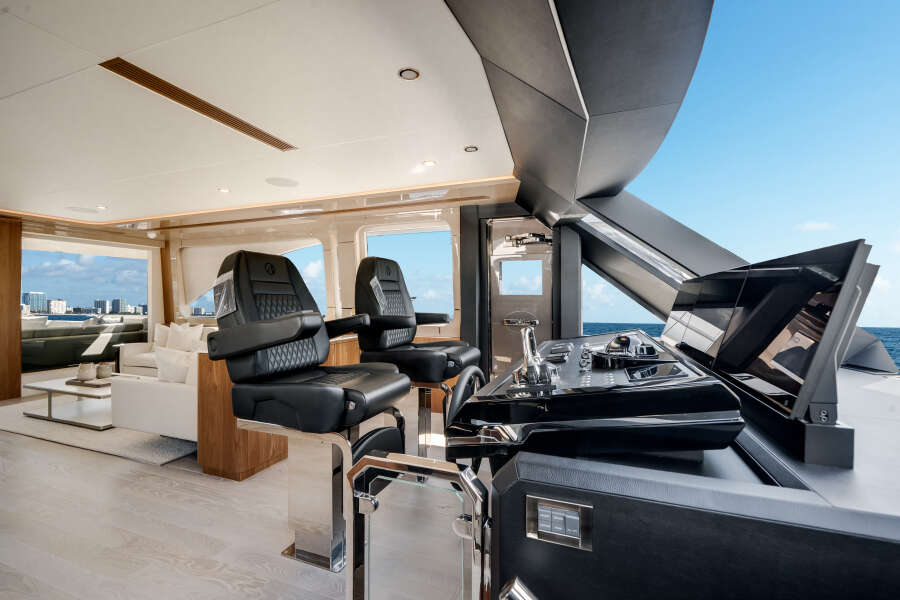 98ft Ocean Alexander Yacht For Sale