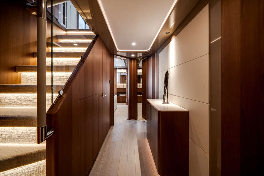 98ft Ocean Alexander Yacht For Sale