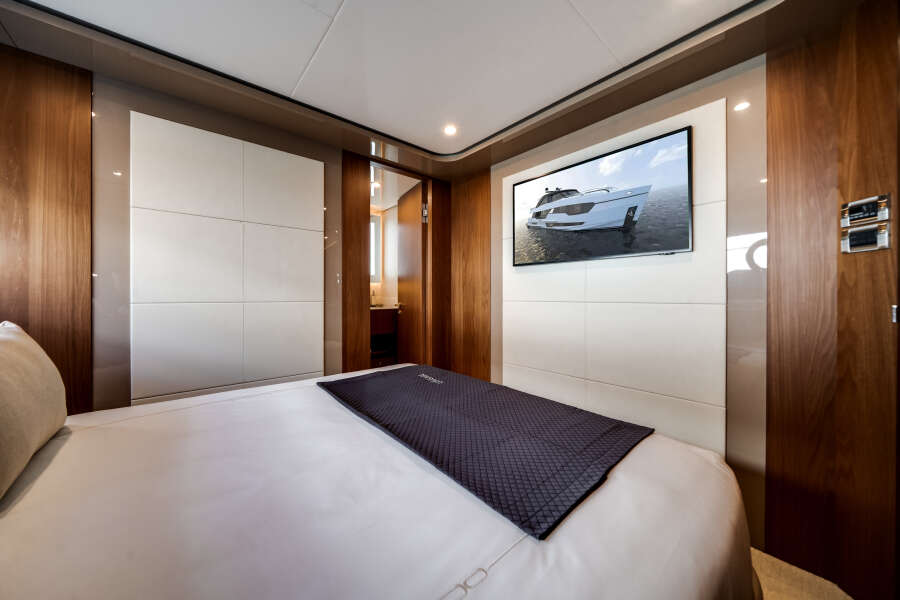 98ft Ocean Alexander Yacht For Sale