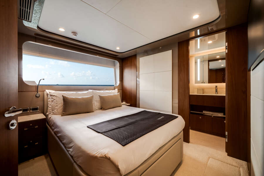 98ft Ocean Alexander Yacht For Sale