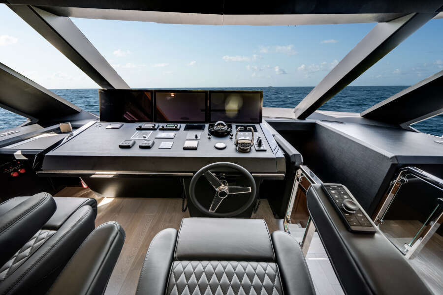 98ft Ocean Alexander Yacht For Sale