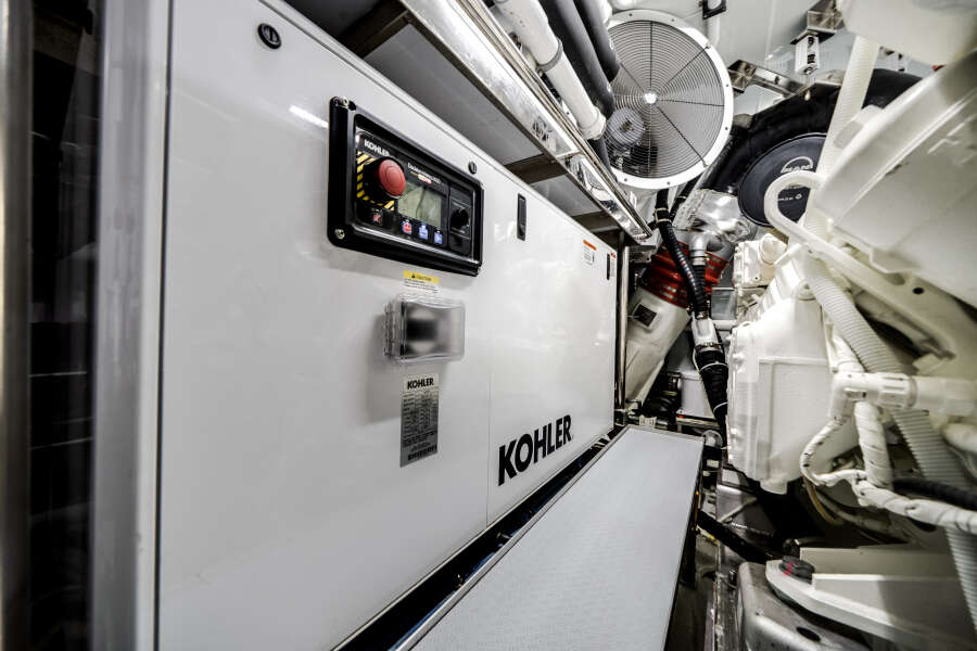 98ft Ocean Alexander Yacht For Sale