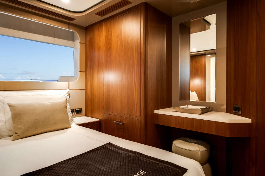 98ft Ocean Alexander Yacht For Sale