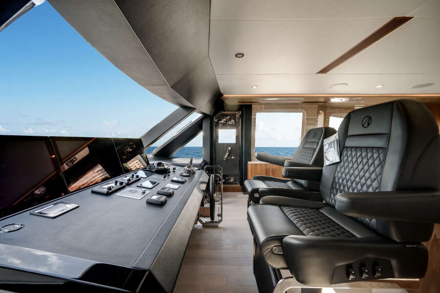 98ft Ocean Alexander Yacht For Sale