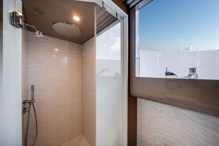 98ft Ocean Alexander Yacht For Sale