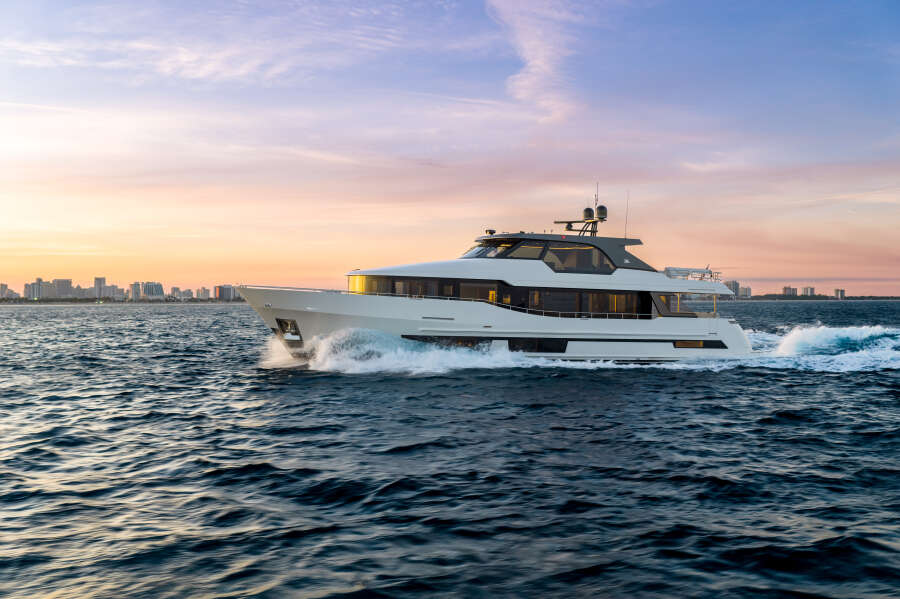 88ft Ocean Alexander Yacht For Sale
