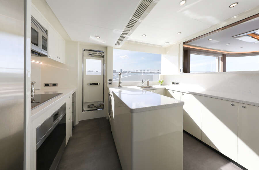 88ft Ocean Alexander Yacht For Sale