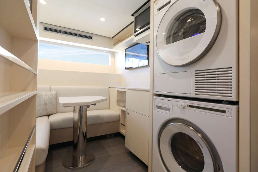 88ft Ocean Alexander Yacht For Sale