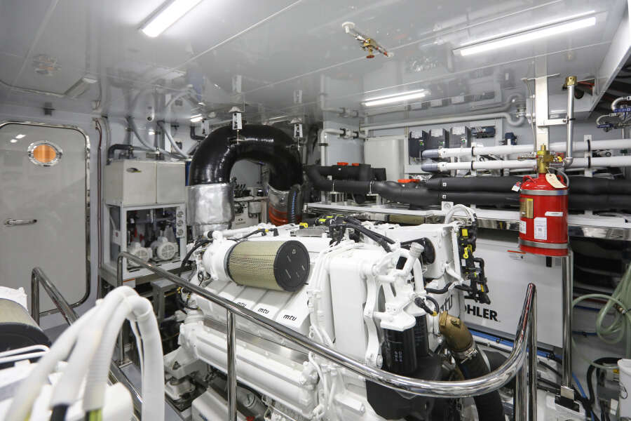 88ft Ocean Alexander Yacht For Sale