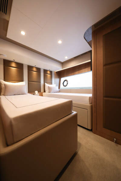 88ft Ocean Alexander Yacht For Sale