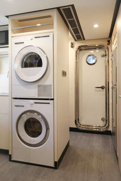 88ft Ocean Alexander Yacht For Sale