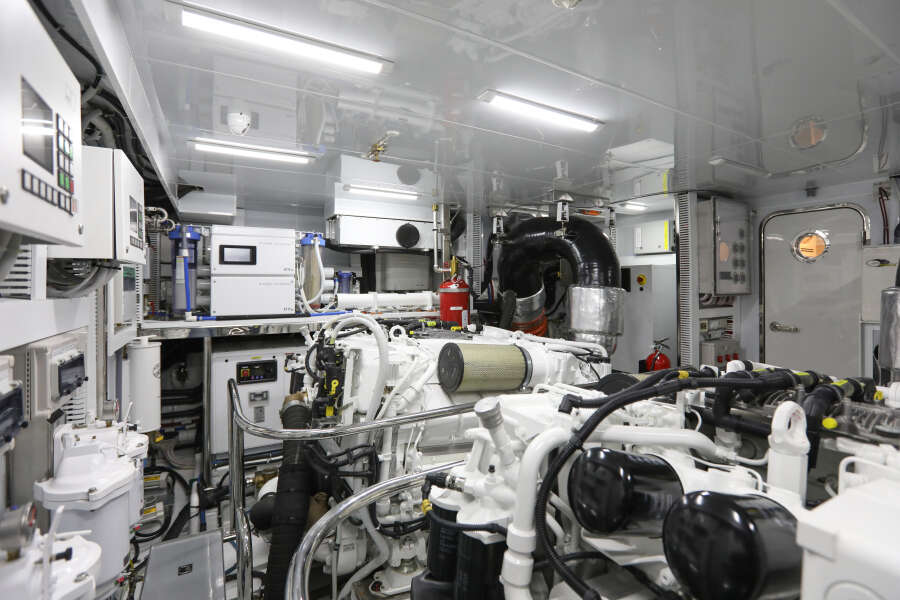 88ft Ocean Alexander Yacht For Sale