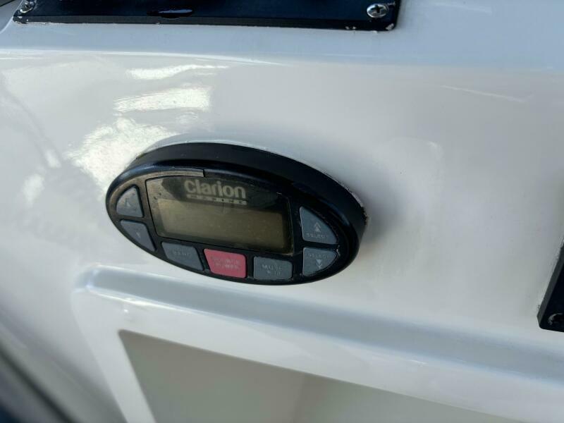 36' 2004 Sabreline 36 Sedan