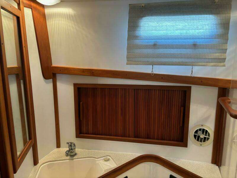 BLUE MOON 36ft Sabreline Yacht For Sale