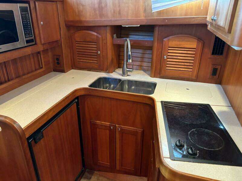 BLUE MOON 36ft Sabreline Yacht For Sale