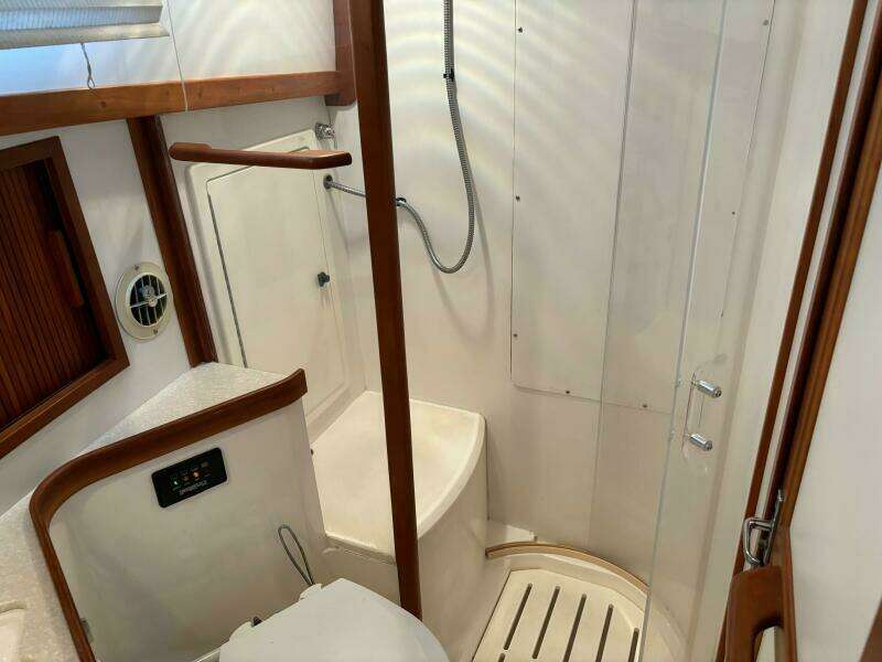BLUE MOON 36ft Sabreline Yacht For Sale