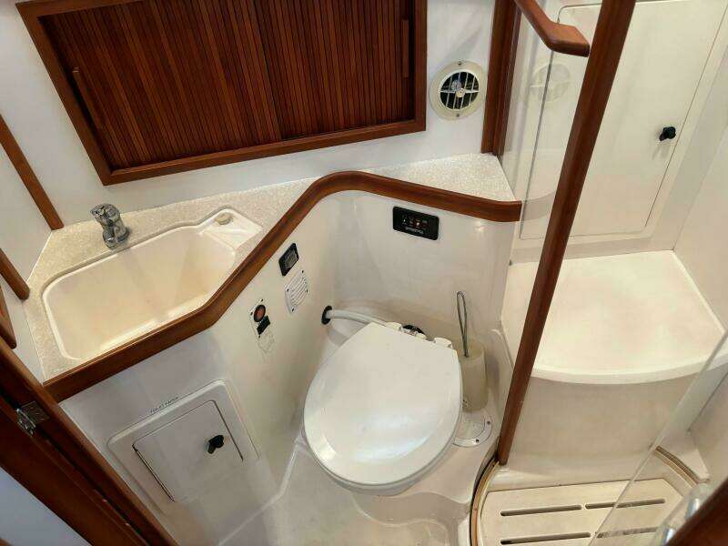 BLUE MOON 36ft Sabreline Yacht For Sale