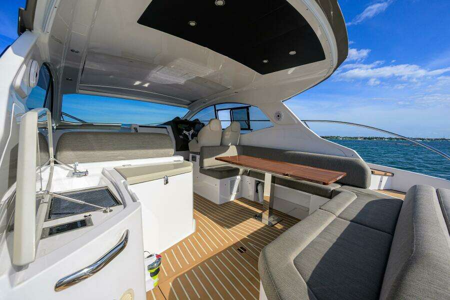 CHLOE 45ft Azimut Yacht For Sale