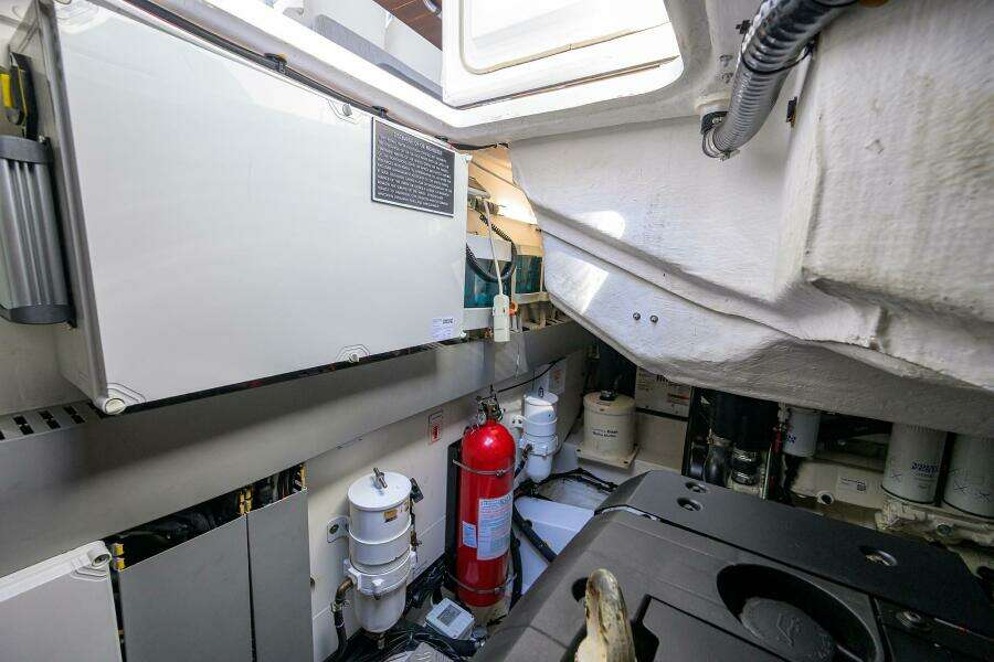 CHLOE 45ft Azimut Yacht For Sale