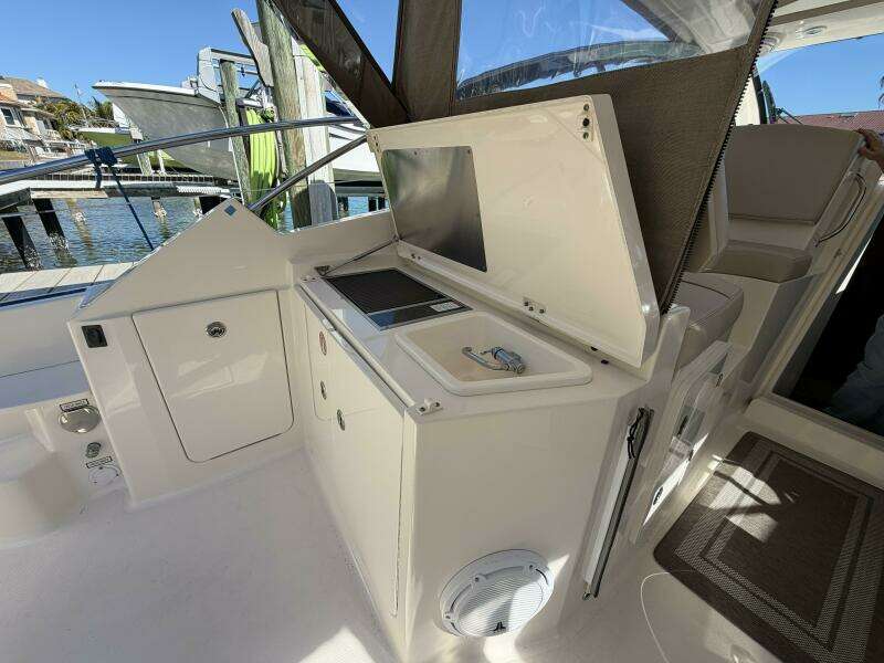 2014 Pursuit F350 - Cooler