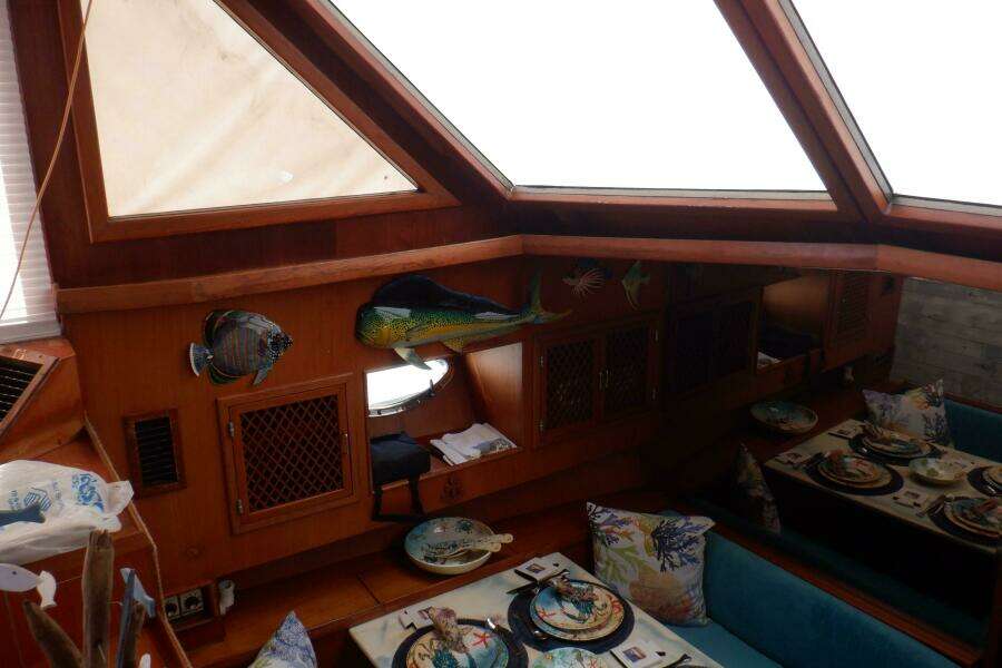 Zeus 47ft Marine Trader Yacht For Sale