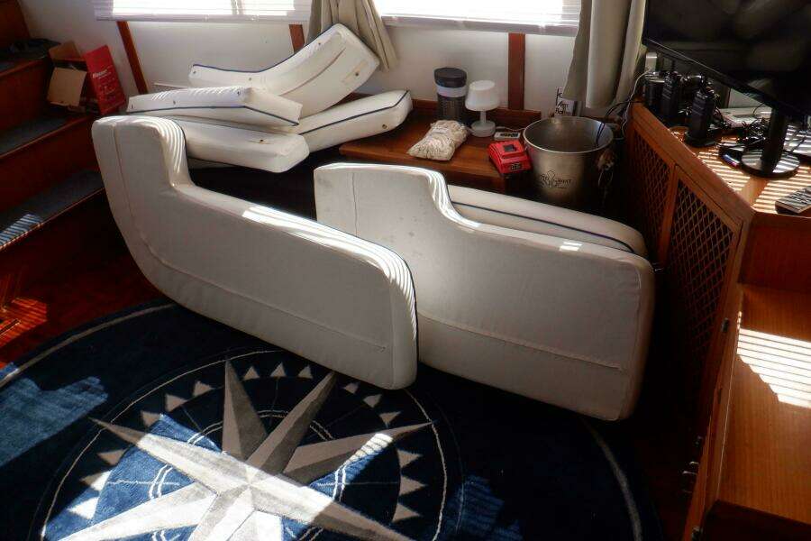 Zeus 47ft Marine Trader Yacht For Sale