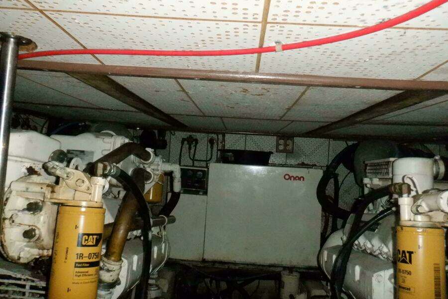 Zeus 47ft Marine Trader Yacht For Sale