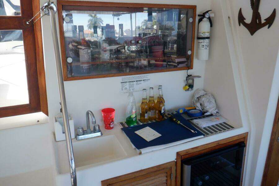 Zeus 47ft Marine Trader Yacht For Sale