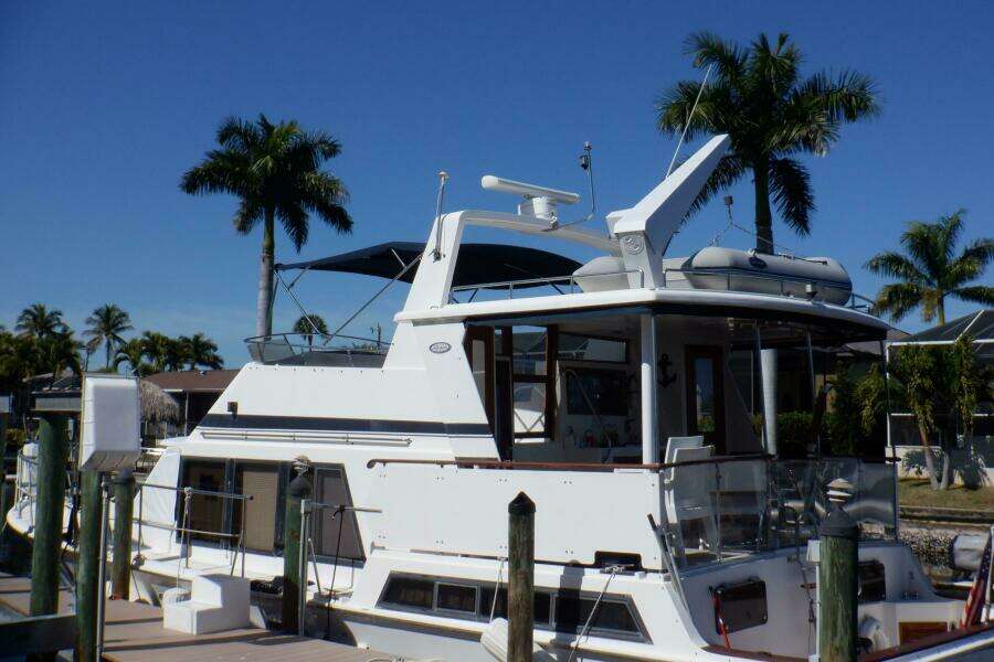 Zeus 47ft Marine Trader Yacht For Sale