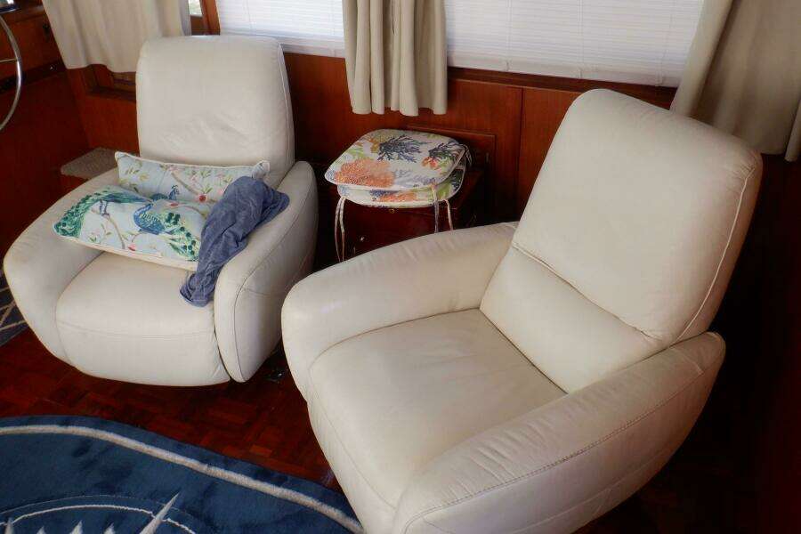 Zeus 47ft Marine Trader Yacht For Sale