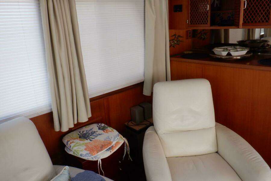 Zeus 47ft Marine Trader Yacht For Sale