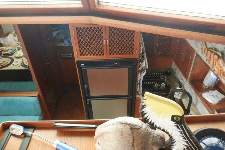 Zeus 47ft Marine Trader Yacht For Sale